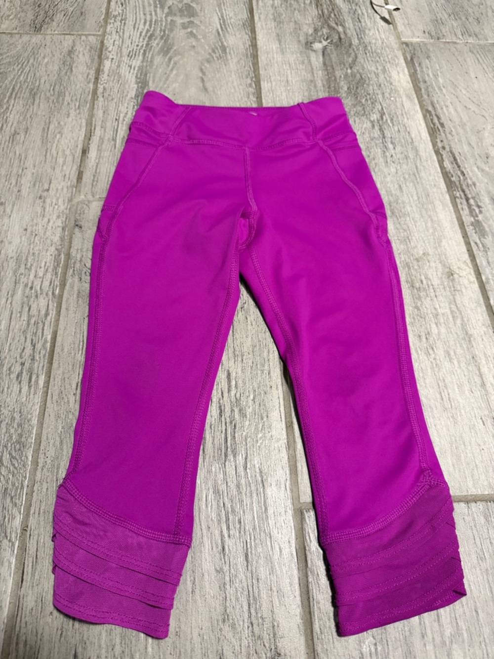 Avia Girls' Magenta Active Capri Leggings - 6/6X